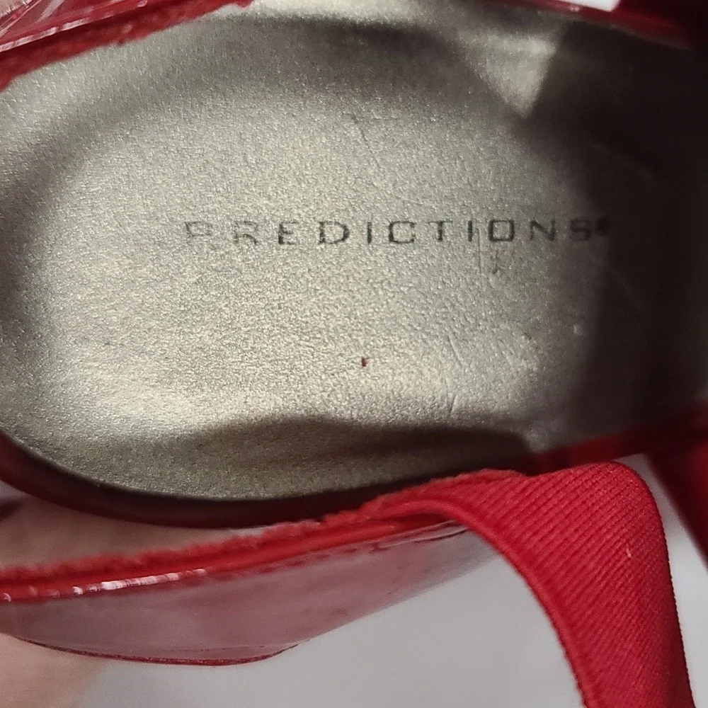 Predictions Womens Shiny Red Faux Leather Wedge Sandals Holidays 8W GUC READ‎